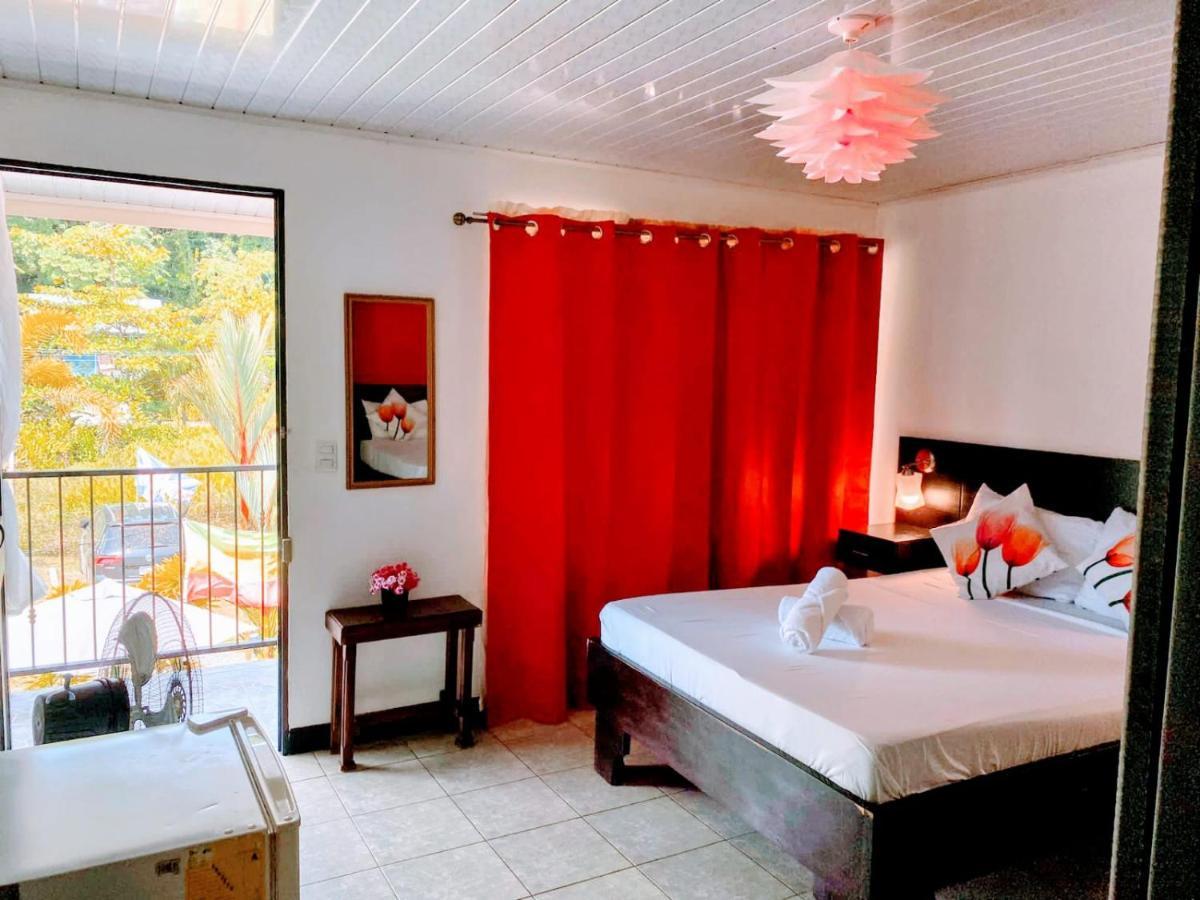 Puerto Viejo de Talamanca Roca Mar Rocawelch Puerto Viejoアパートホテル エクステリア 写真
