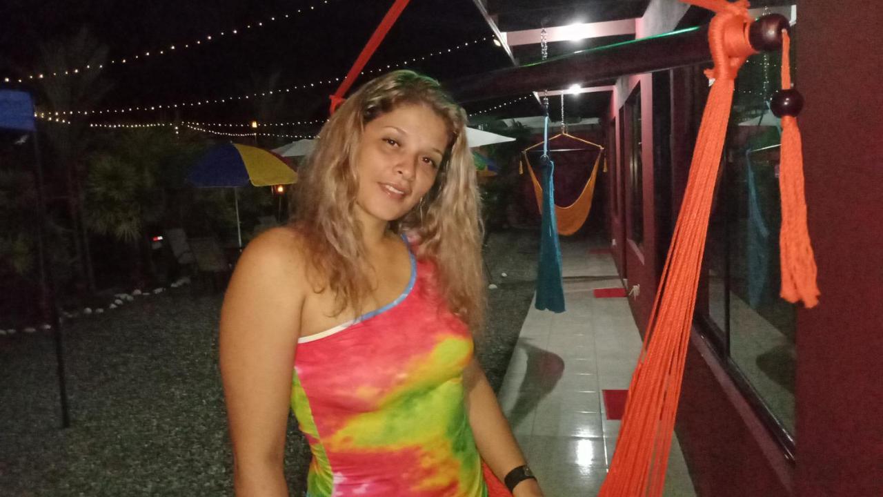 Puerto Viejo de Talamanca Roca Mar Rocawelch Puerto Viejoアパートホテル エクステリア 写真