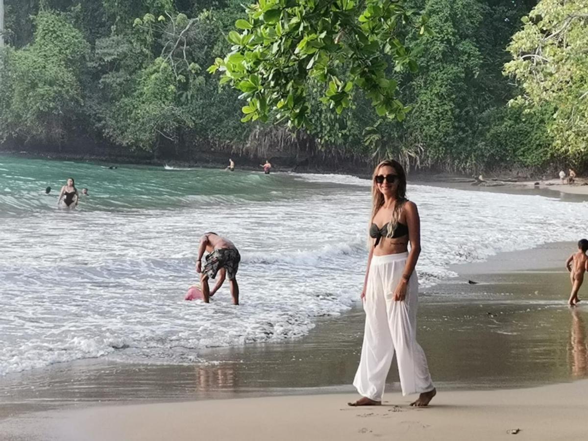 Puerto Viejo de Talamanca Roca Mar Rocawelch Puerto Viejoアパートホテル エクステリア 写真